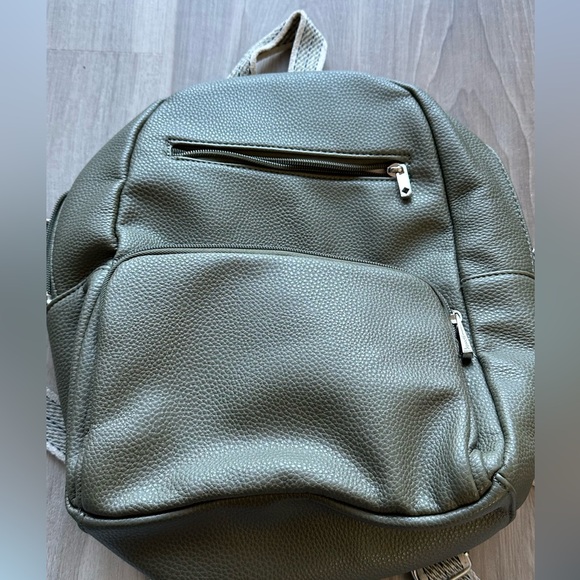 Backpack/Bag - Picture 2 of 2